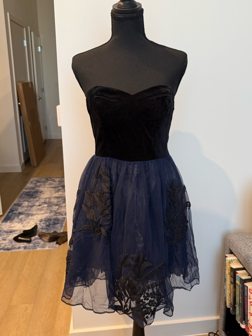 Anthropologie Navy & Black Velvet Tulle Strapless Dress - Size 6